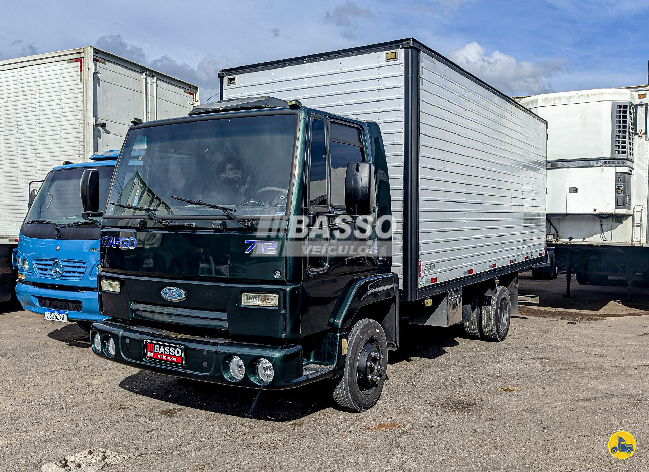 CARGO 712 de Basso Veículos